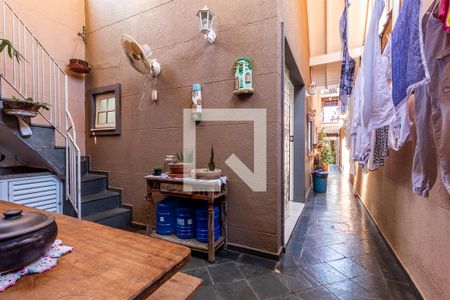 Casa à venda com 257m², 5 quartos e 4 vagasQuintal