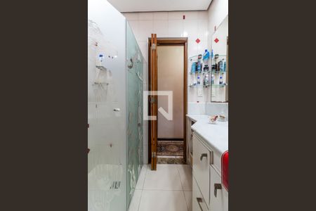 Casa à venda com 257m², 5 quartos e 4 vagasSuíte - Banheiro