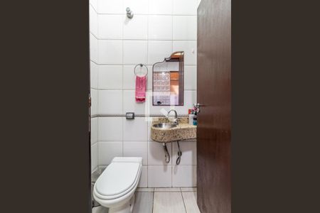 Casa à venda com 257m², 5 quartos e 4 vagasBanheiro de serviço