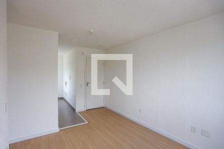 Sala  de apartamento para alugar com 2 quartos, 39m² em Jardim Petrópolis, Cotia