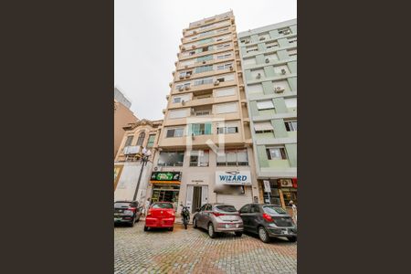 Apartamento à venda com 30m², 1 quarto e sem vaga Apartamento à venda com 30m², 1 quarto e sem vagaFachada