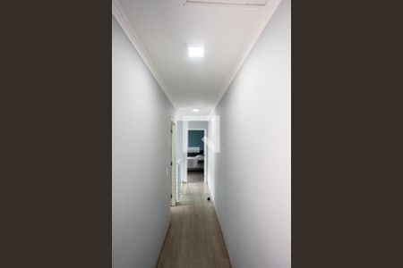 Casa à venda com 134m², 3 quartos e 4 vagas Casa à venda com 134m², 3 quartos e 4 vagasCorredor