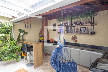 Casa à venda com 134m², 3 quartos e 4 vagas Casa à venda com 134m², 3 quartos e 4 vagasÁrea de Serviço