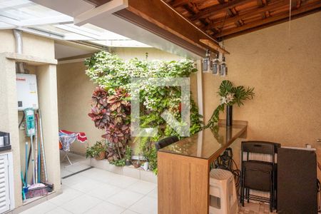 Casa à venda com 134m², 3 quartos e 4 vagas Casa à venda com 134m², 3 quartos e 4 vagasÁrea de Serviço