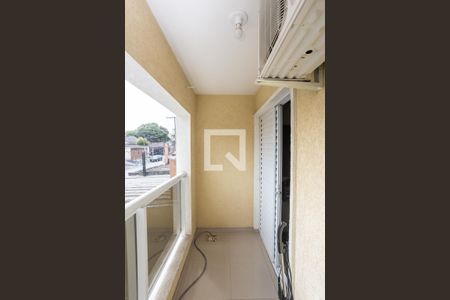 Casa à venda com 134m², 3 quartos e 4 vagas Casa à venda com 134m², 3 quartos e 4 vagasVaranda