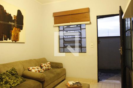 Casa à venda com 300m², 6 quartos e sem vagaCasa 2- Sala