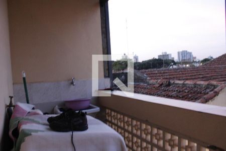 Casa à venda com 300m², 6 quartos e sem vagaCasa 1 - Área de Serviço