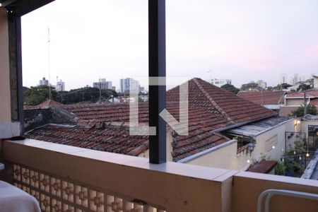 Casa à venda com 300m², 6 quartos e sem vagaCasa 1 - Área de Serviço