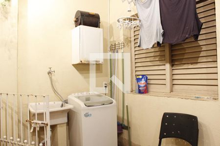 Casa à venda com 300m², 6 quartos e sem vagaCasa 3- Área de Serviço-Entrada