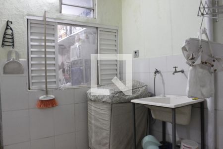 Casa à venda com 300m², 6 quartos e sem vagaCasa 2- Área de Serviço