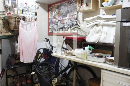 Casa à venda com 300m², 6 quartos e sem vagaCasa 2- Depósito