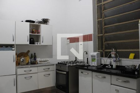 Casa à venda com 300m², 6 quartos e sem vagaCasa 3- Cozinha