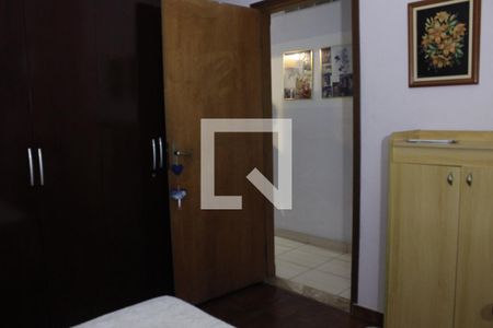 Casa à venda com 300m², 6 quartos e sem vagaCasa 2- Quarto 2