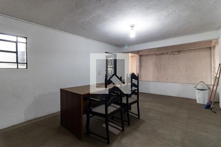 Casa para alugar com 210m², 1 quarto e 5 vagas Casa para alugar com 210m², 1 quarto e 5 vagasVaranda