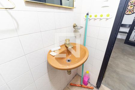 Banheiro de casa para alugar com 1 quarto, 210m² em Liberdade, São Paulo