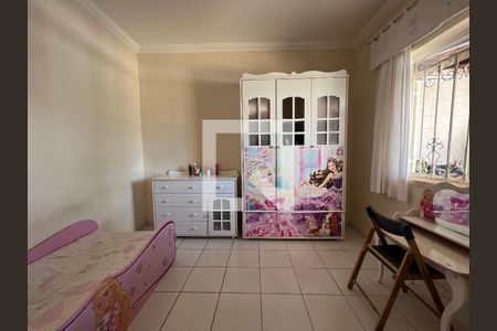 Casa à venda com 215m², 3 quartos e 2 vagasQuarto 3