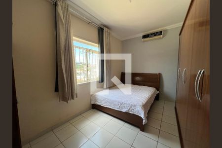 Casa à venda com 215m², 3 quartos e 2 vagasQuarto 2