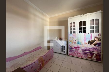 Casa à venda com 215m², 3 quartos e 2 vagasQuarto 3