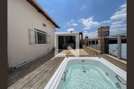 Casa à venda com 215m², 3 quartos e 2 vagasÁrea comum