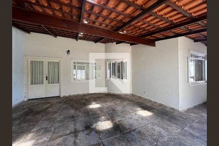 Casa à venda com 215m², 3 quartos e 2 vagasÁrea comum