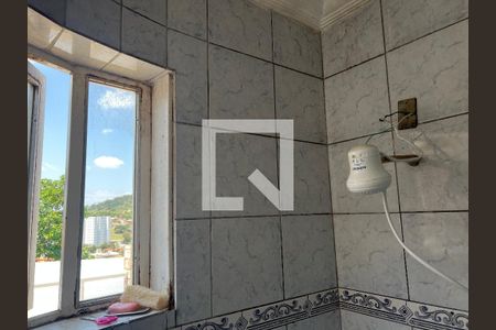 Casa à venda com 215m², 3 quartos e 2 vagasBanheiro
