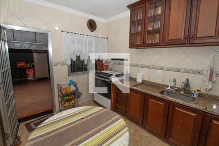 Casa à venda com 180m², 3 quartos e 3 vagas Casa à venda com 180m², 3 quartos e 3 vagasCozinha