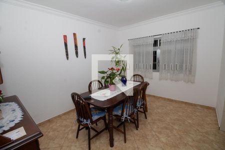 Casa à venda com 180m², 3 quartos e 3 vagas Casa à venda com 180m², 3 quartos e 3 vagasCopa