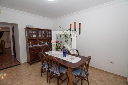 Casa à venda com 180m², 3 quartos e 3 vagas Casa à venda com 180m², 3 quartos e 3 vagasCopa