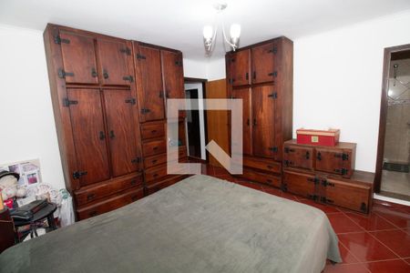 Casa à venda com 180m², 3 quartos e 3 vagas Casa à venda com 180m², 3 quartos e 3 vagasSuíte