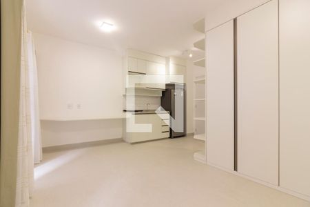 Quarto de kitnet/studio para alugar com 1 quarto, 27m² em Pinheiros, São Paulo
