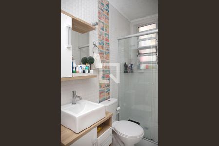 Banheiro de apartamento à venda com 1 quarto, 39m² em Farroupilha, Porto Alegre