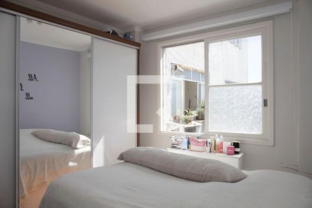 Quarto de apartamento à venda com 1 quarto, 39m² em Farroupilha, Porto Alegre