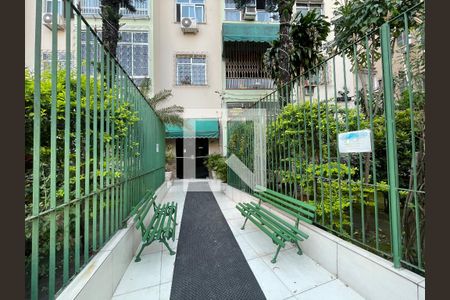 Apartamento para alugar com 71m², 2 quartos e sem vagaFachada
