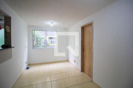 Sala de apartamento à venda com 3 quartos, 49m² em Vila Carmosina, São Paulo