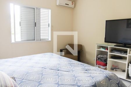 Quarto 1 de casa para alugar com 3 quartos, 200m² em Vila Gustavo, São Paulo