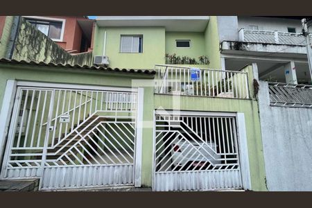 Casa para alugar com 200m², 3 quartos e 2 vagasFachada