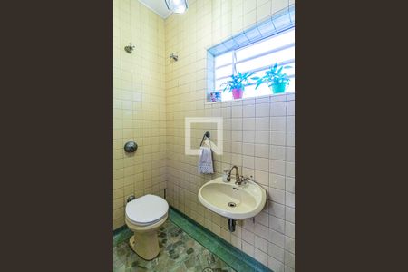 Lavabo de casa de condomínio à venda com 3 quartos, 512m² em Butantã, São Paulo