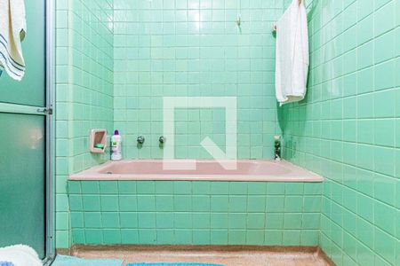 Casa de condomínio à venda com 512m², 3 quartos e 4 vagasBanheiro