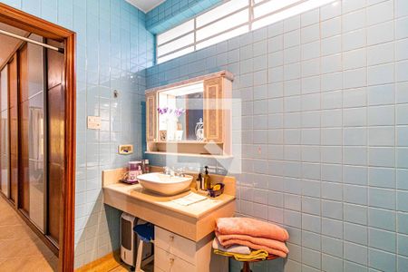 Casa de condomínio à venda com 512m², 3 quartos e 4 vagasBanheiro do Quarto 1