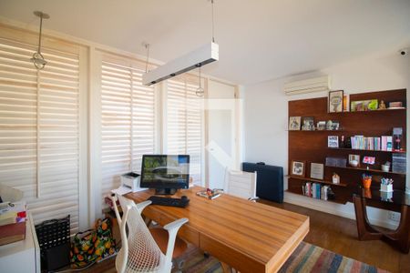 Apartamento à venda com 490m², 4 quartos e 4 vagas Apartamento à venda com 490m², 4 quartos e 4 vagasEscritório da Suite Master