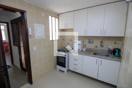 Apartamento à venda com 73m², 1 quarto e sem vaga Apartamento à venda com 73m², 1 quarto e sem vagaCozinha - Armários