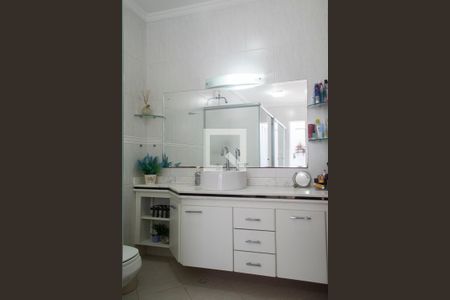 Casa à venda com 265m², 3 quartos e 3 vagas Casa à venda com 265m², 3 quartos e 3 vagasBanheiro Quarto 3