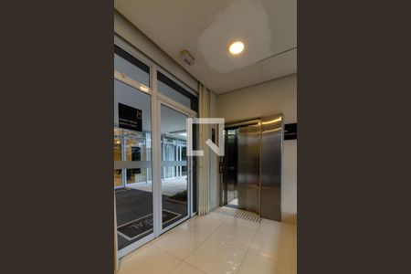 Apartamento à venda com 133m², 3 quartos e 2 vagas Apartamento à venda com 133m², 3 quartos e 2 vagasHall social