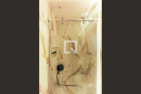 Apartamento à venda com 75m², 2 quartos e 1 vaga Apartamento à venda com 75m², 2 quartos e 1 vagaBanheiro