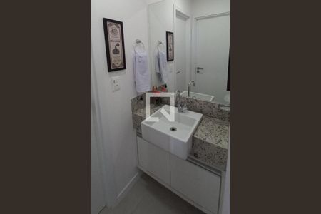 Banheiro de apartamento para alugar com 1 quarto, 39m² em Saúde, Salvador