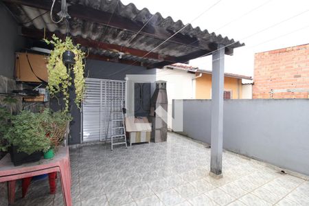 Casa à venda com 250m², 3 quartos e 2 vagasÁrea de Serviço