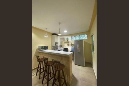Cozinha de apartamento para alugar com 1 quarto, 39m² em Boca do Rio, Salvador