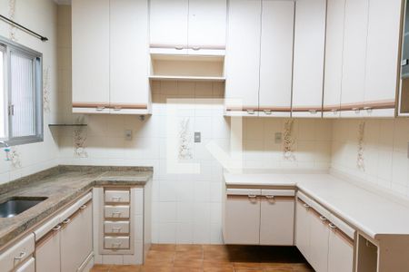 Casa à venda com 168m², 3 quartos e 2 vagasCozinha