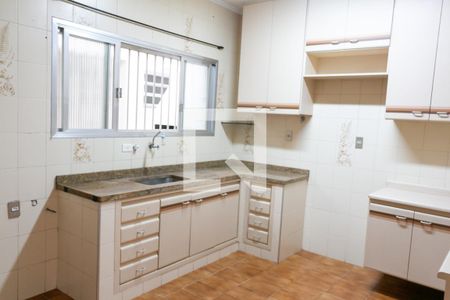 Casa à venda com 168m², 3 quartos e 2 vagasCozinha