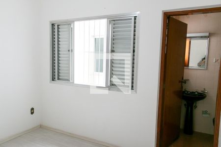 Casa à venda com 168m², 3 quartos e 2 vagasSuíte 2